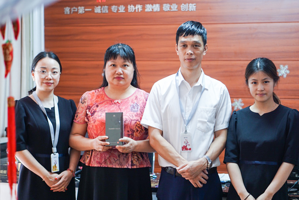 刚刚，1261位ag平台游戏官网物业幸运业主喜提奖品……